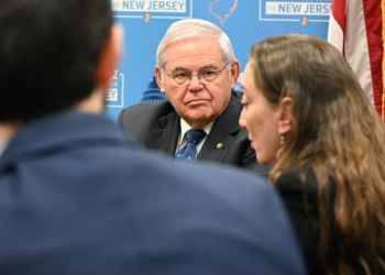 Bob Menendez rüşvet davasında suçlu bulundu