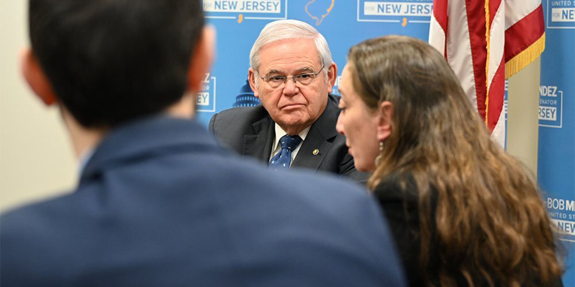 Bob Menendez rüşvet davasında suçlu bulundu