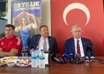 Mansur Yavaş ASKİ Spor Kulübü sporcularıyla buluştu