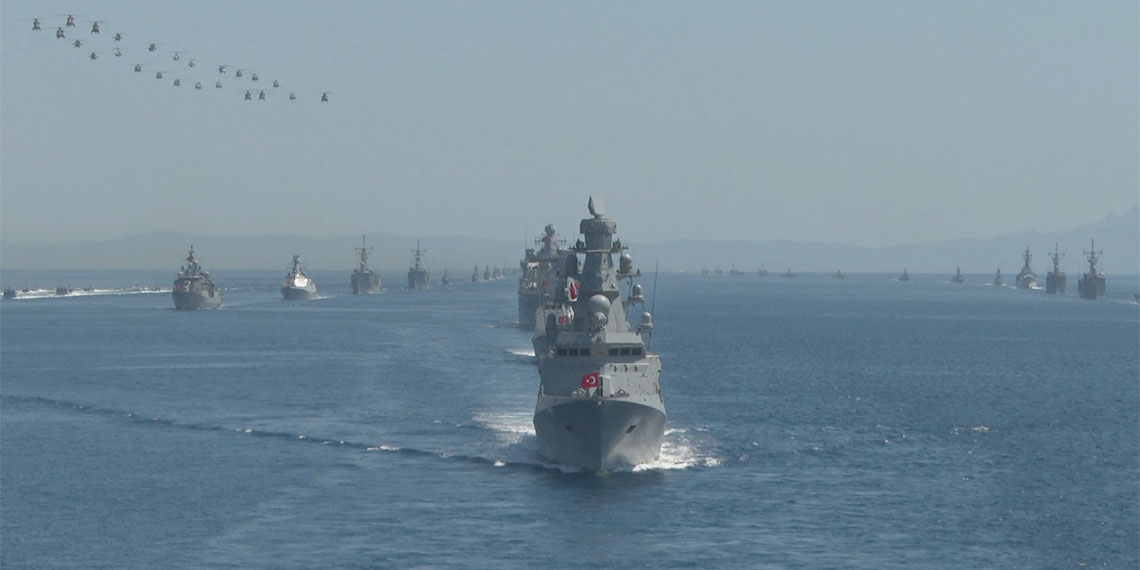 Milli Savunma Bakanlığı (MSB) İstanbul'un fethinin de yer aldığı Kıbrıs Barış Harekatı geçit töreni videosunu yayınladı.