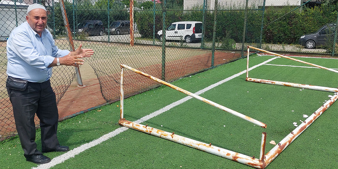 Üzerine kale direği devrilen 4 yaşındaki Selahattin öldü