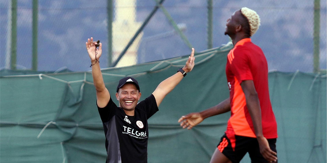 Süper Lig ekiplerinden Antalyaspor'un Brezilyalı teknik direktörü Alex de Souza, "Arda Güler çok genç bir yetenek, çok genç bir oyuncu. Arda Güler yükselerek devam edecek" dedi.