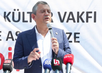 Cemevleri ibadethane kabul edilene kadar talebinizin arkasındayım