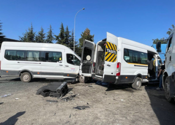 Gaziantep'te işçi servisleri çarpıştı; 21 yaralı
