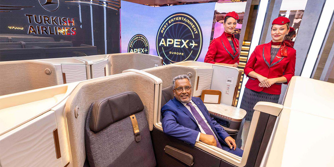 Dünyanın en çok noktasına uçan havayolu olan Türk Hava Yolları (THY) yeni Crystal Business Class suitini İngiltere’de tanıttı.