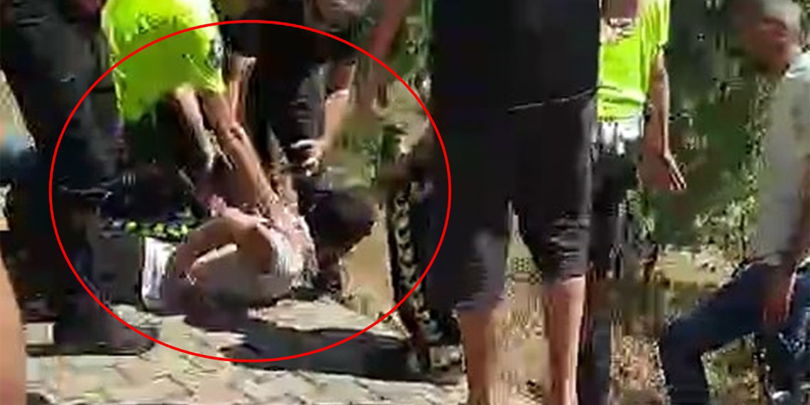 Madde bağımlısı sokaktakilere bıçakla saldırdı: 2 ölü, 7 yaralı