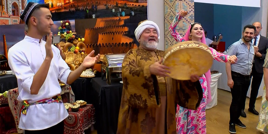 Türkiye Seyahat Acentaları Birliği (TÜRSAB) ve Rocket DMC Özbekistan iş birliğiyle Özbekistan'ın geleneksel mutfağı ve doğal güzellikleri Türk turizmcilere tanıtıldı.