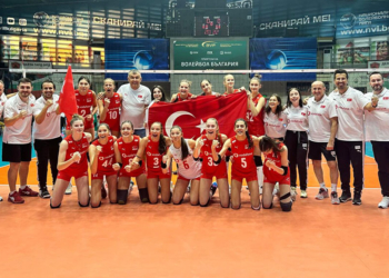 16 Yaş Altı Kadın Milli Voleybol Takımı şampiyon oldu