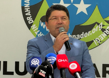 Milletvekillerimiz dünyaya bir demokrasi dersi verdi