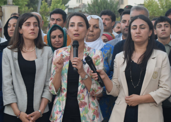 Kayyumcu zihniyet dile ve müziğe nasıl sirayet ettiğine tanıklık ettik