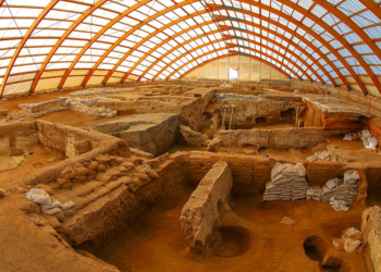 9 bin yıllık Çatalhöyük ziyaretçilerine neolitik dönemi yaşatıyor
