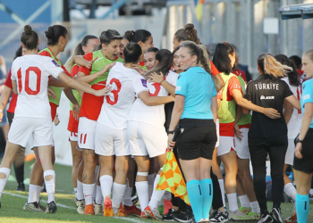 A Milli Kadın Futbol Takımı play-off'ları garantiledi