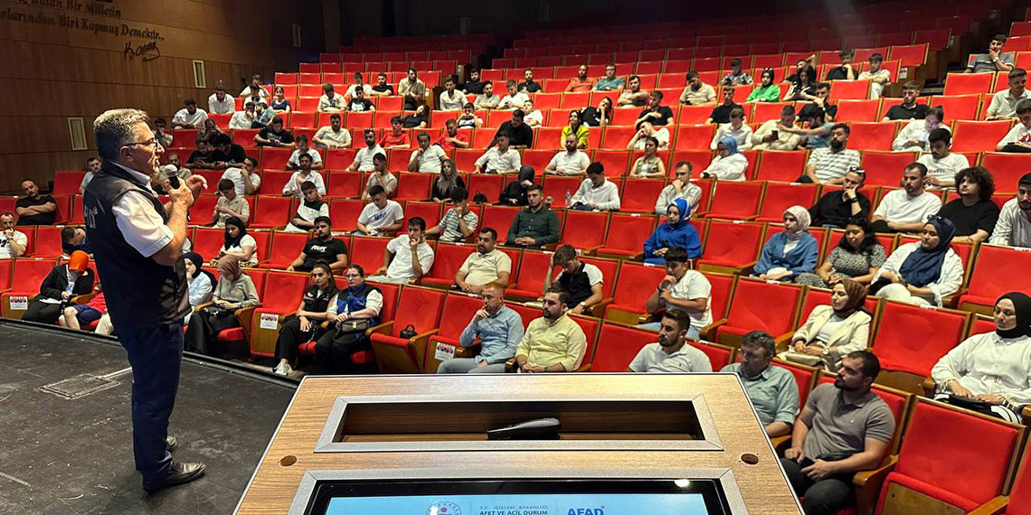 AK Parti'li 'Cemreler' afet bölgelerinde aktif görev alacak