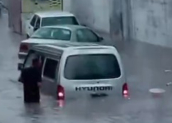 Adana'da sağanak etkili oldu