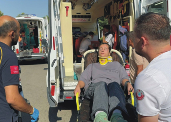 Adıyaman'da servis minibüsleri çarpıştı: 13 yaralı