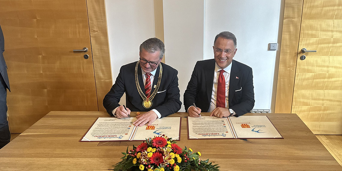 Almanya'nın Paderborn kenti ile Beylikdüzü arasında kardeş şehir protokolü