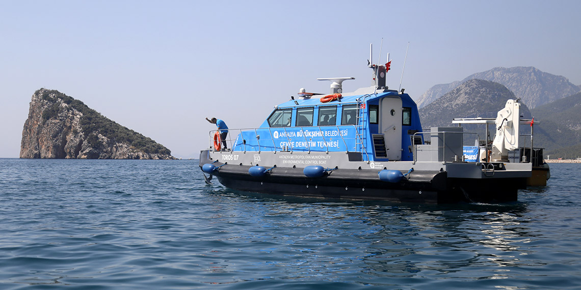 Antalya'da kirlilik oluşturan 34 deniz aracına 101 milyon lira ceza