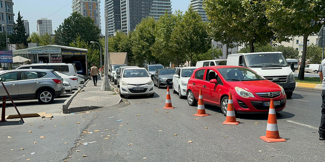 Araç muayene istasyonlarında da yoğunluk oluştu