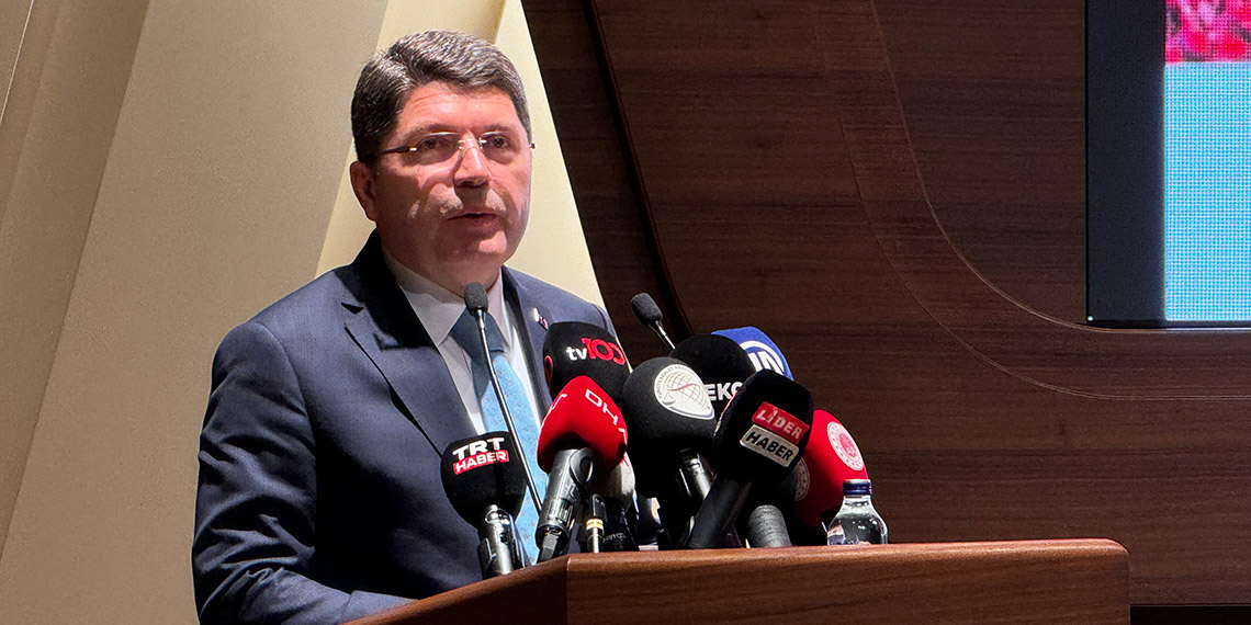 Avrupa ülkeleri, FETÖ elebaşlarını misafir etmeye devam ediyor