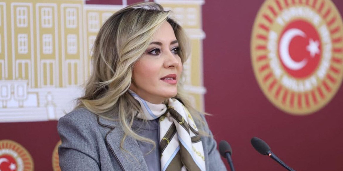 Aylin Cesur, İYİ Parti'den istifa etti