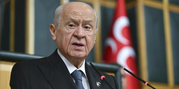 Bahçeli'den, Merih'e soruşturma başlatan UEFA'ya kınama