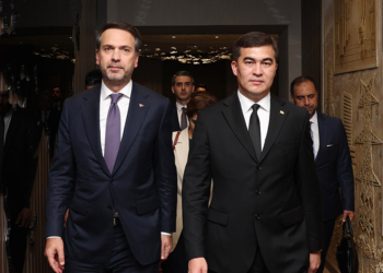 Bakan Bayraktar, Türkmenistan Enerji Bakanı ile görüştü