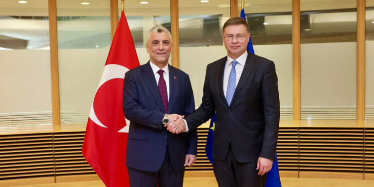 Bakan Bolat, Avrupa Komisyonu Başkan Yardımcısı ile görüştü