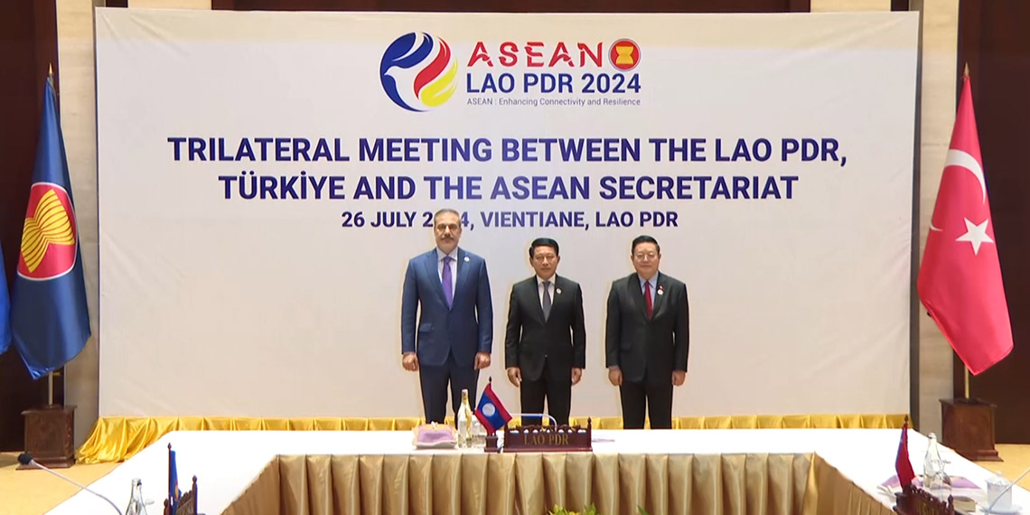 Bakan Fidan Laos temaslarını sürdürdü