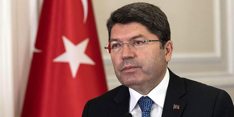 Bakan Tunç: 43 dilde adli sicil belgesi veriliyor