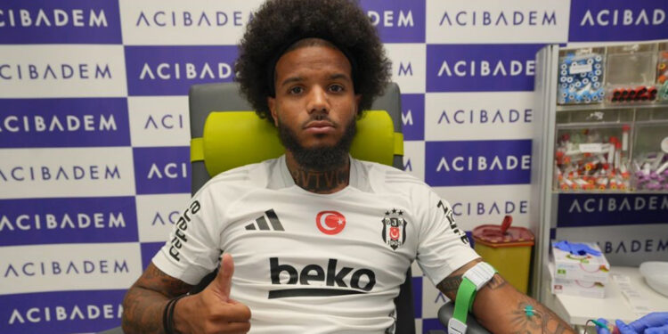 Beşiktaş, Fransız sağ bek Valentin Rosier ile yollarını ayırdı