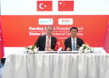 Beyli̇kdüzü i̇le Bei̇ji̇ng-Daxi̇ng Havali̇manı kenti̇ kardeş şehi̇r oldu