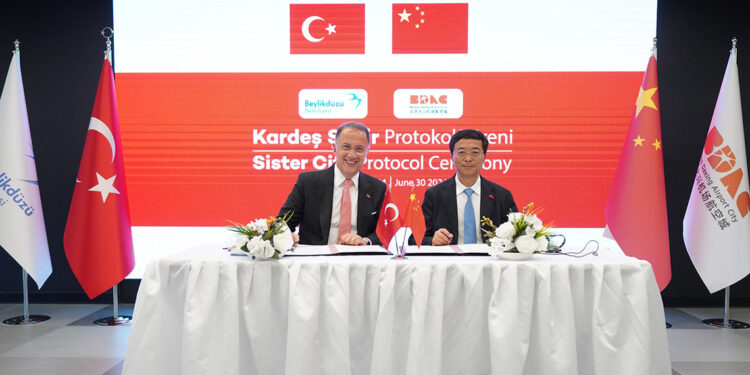 Beyli̇kdüzü i̇le Bei̇ji̇ng-Daxi̇ng Havali̇manı kenti̇ kardeş şehi̇r oldu