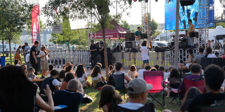 Beyoğlu'nda ‘Parklarda Caz’ konserleri gerçekleştirildi