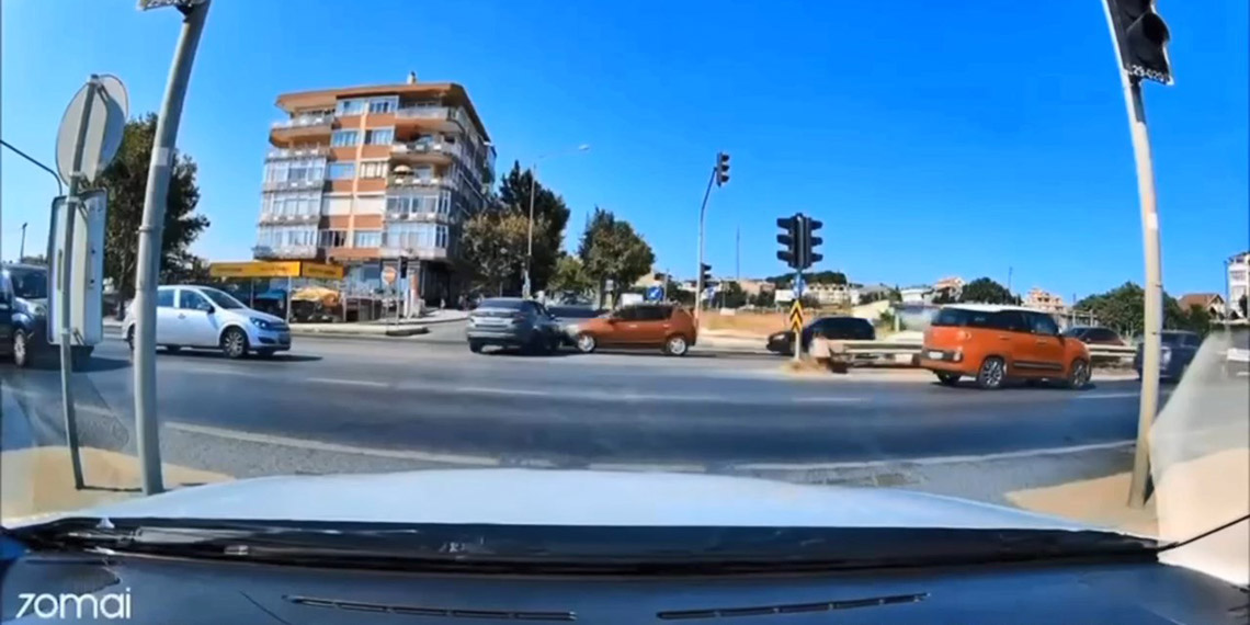 Büyükçekmece'de trafik kazaları kamerada