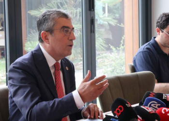CHP'li Günaydın: AKP grubu süreçten memnun değil