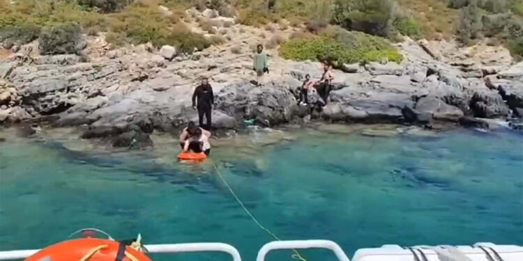 Çeşme'de, 7 düzensiz göçmen boğuldu