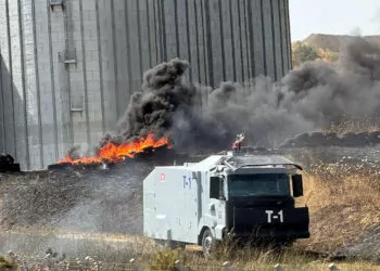 Çorlu'da tarım arazisinde yangın; toma ile de müdahale ediliyor