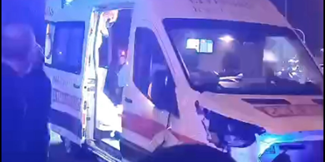 Çorum'da ambulans ile otomobil çarpıştı: 6 yaralı