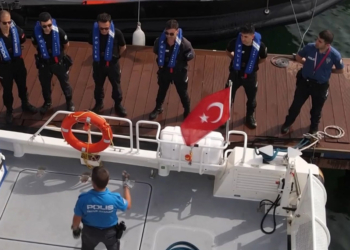 Deniz polislerine 'komando' eğitimi