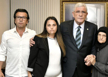 Müsavat Dervişoğlu Sinan Ateş'in annesi ile bir araya geldi