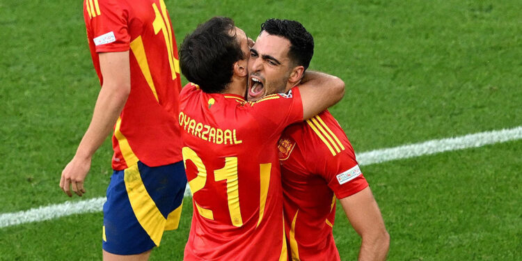EURO 2024'te ilk yarı finalist İspanya