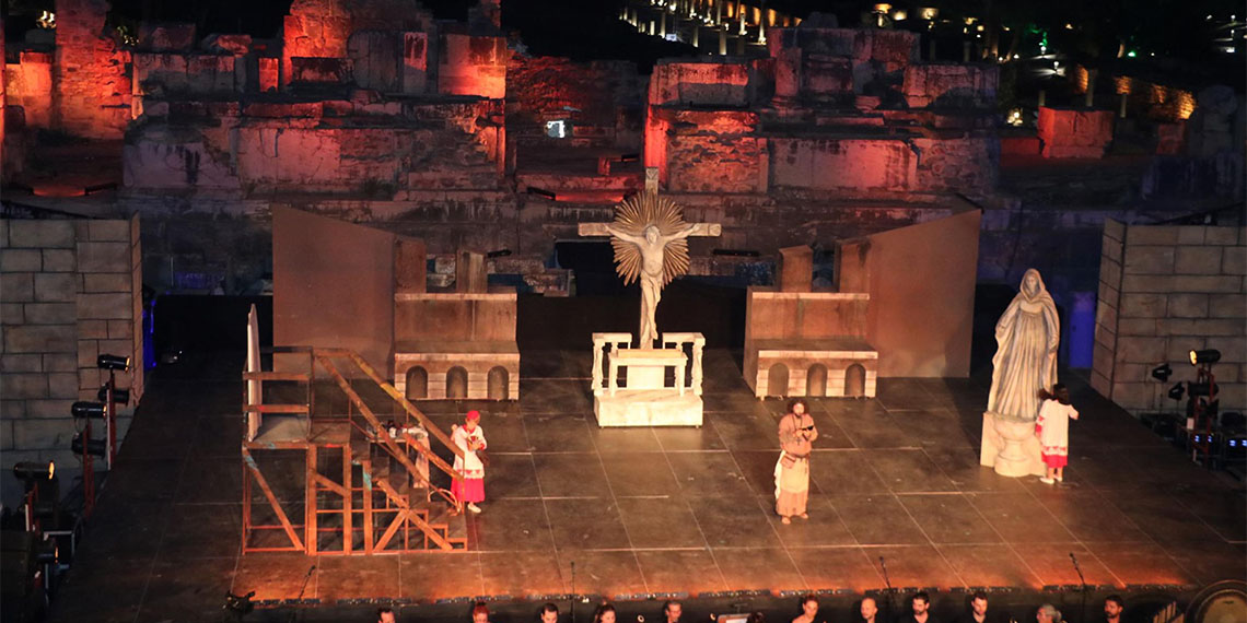 'Tosca' Efes Antik Tiyatro'da sahnelendi