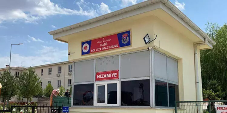 Elazığ Açık Cezaevi'ne giren kişi, hükümlüyü silahla yaraladı
