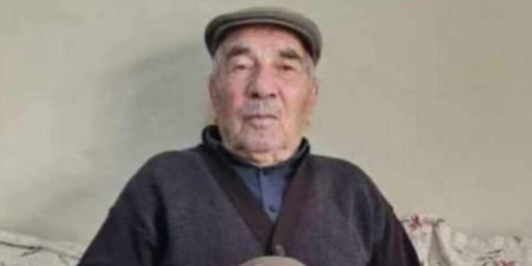 Elindeki bıçağın kazara karnına saplanmasıyla öldü