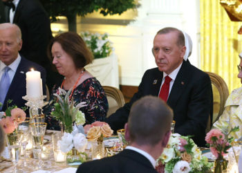Erdoğan, NATO Zirvesi'nde akşam yemeğine katıldı