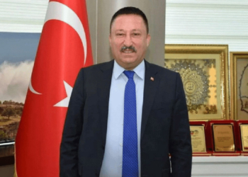 Eski Belediye Başkanı Hüseyin Beyoğlu'na yakalama kararı