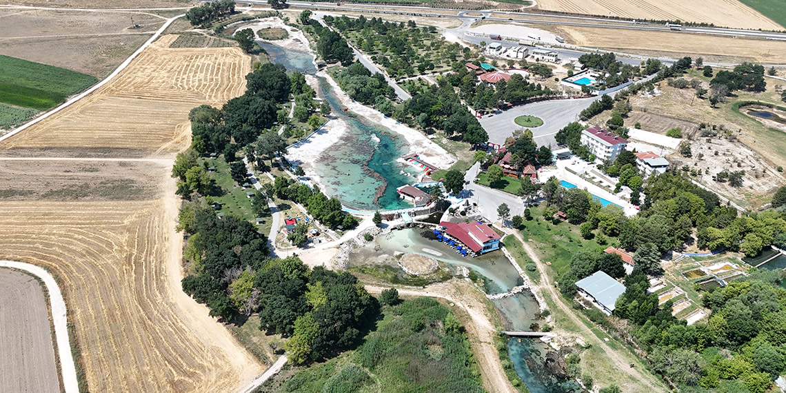 Eskişehir'deki Sakaryabaşı Göleti kuruma noktasına geldi