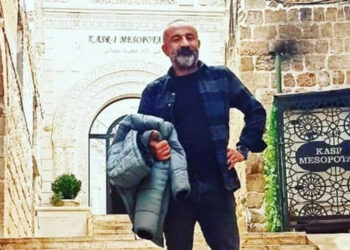 Evinde kalp krizi geçiren öğretmen, hayatını kaybetti