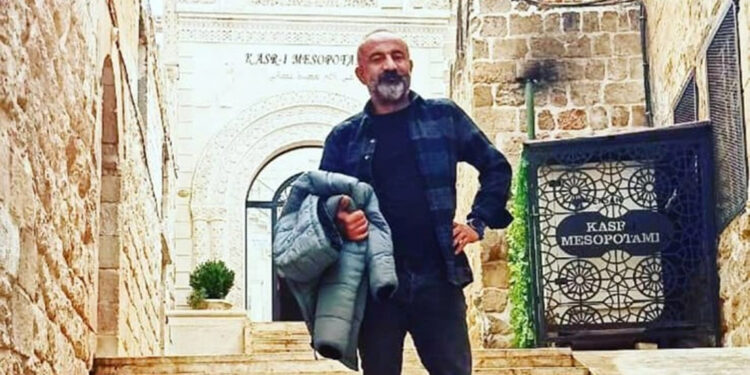 Evinde kalp krizi geçiren öğretmen, hayatını kaybetti