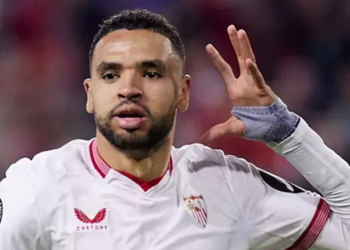 Fenerbahçe'de Youssef En-Nesyri 5 yıllık sözleşmeyi imzaladı